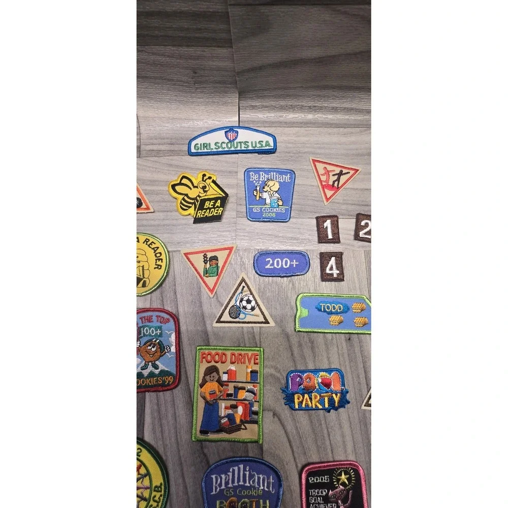 mixed collection of vintage Girl Scout embroidered badges & patches 90's/00's